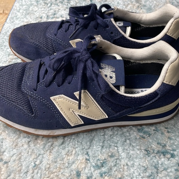 J.Crew x New Balance® 996 Women’s Sneakers in Suede - Picture 5 of 7